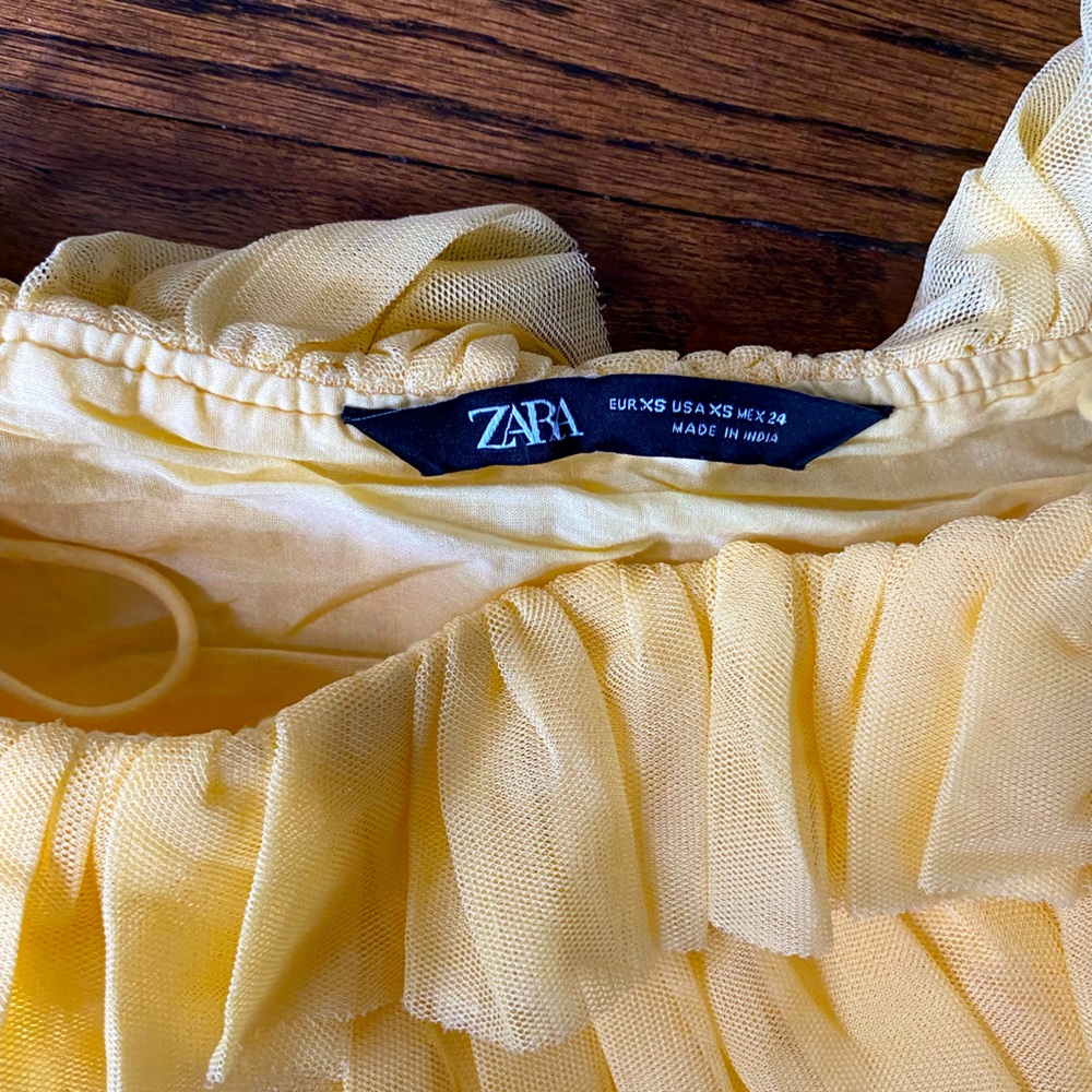 Adorable Baby Yellow Ruffle Top - Picture 4 of 7